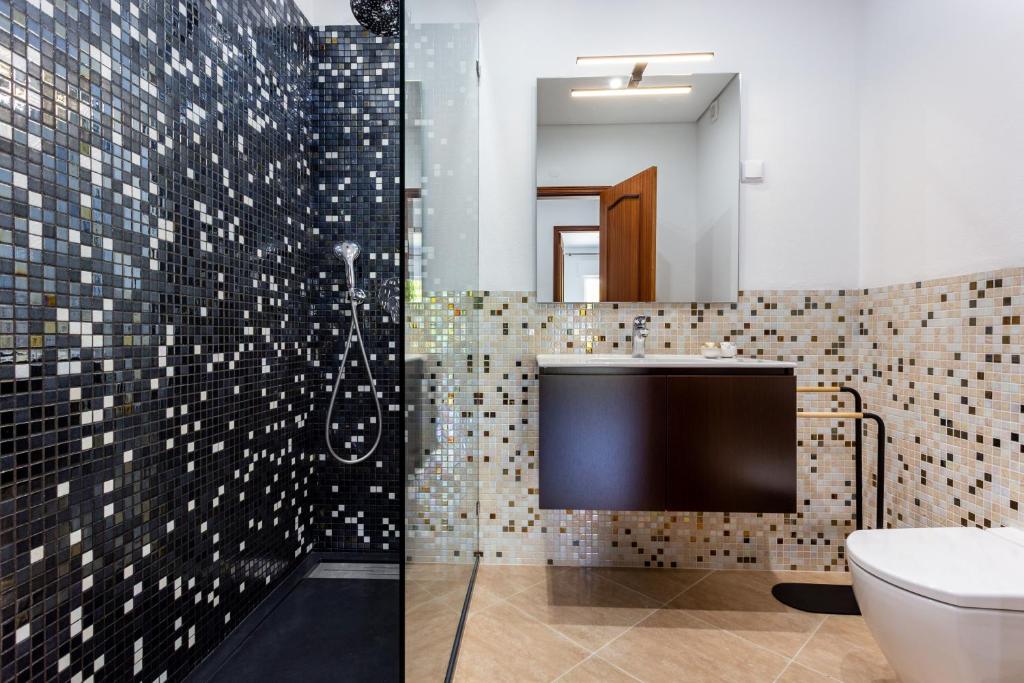 Downtown Lovers Home by Seewest room 5